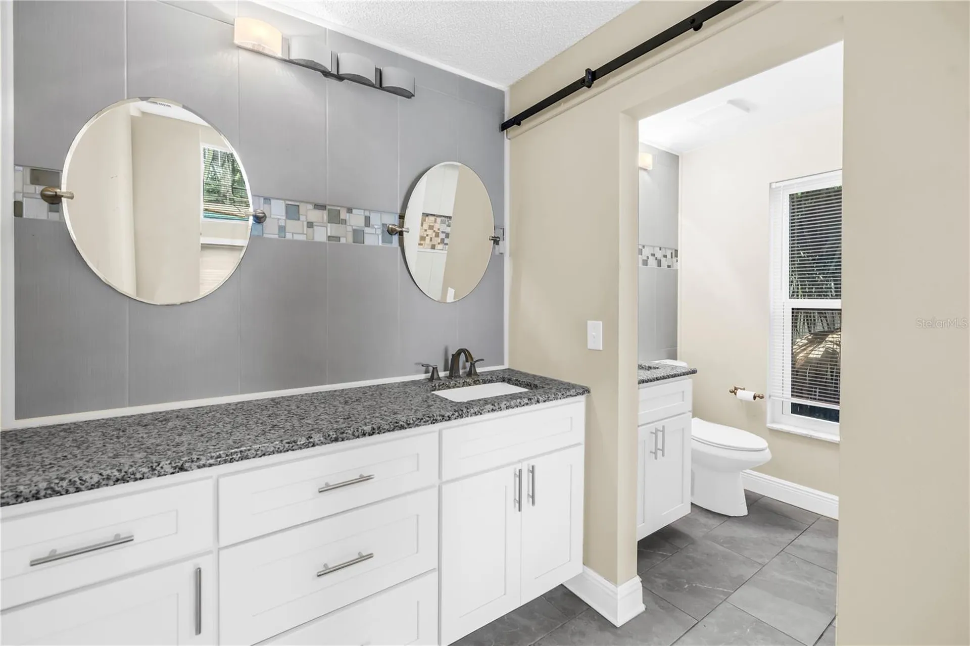 905 Serpentine Drive S St Petersburg FL 33705