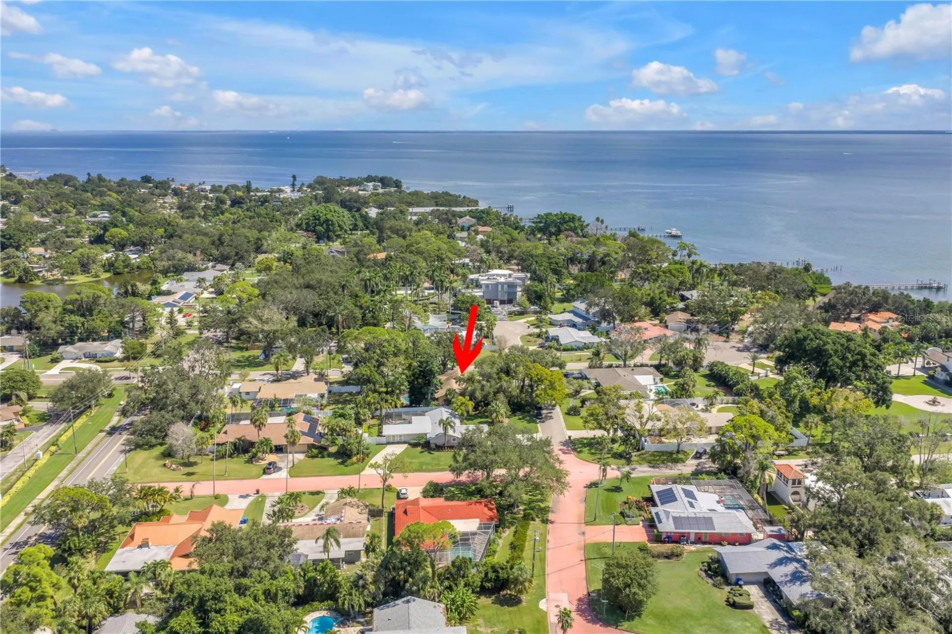905 Serpentine Drive S St Petersburg FL 33705