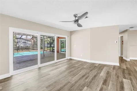 905 Serpentine Drive S St Petersburg FL 33705