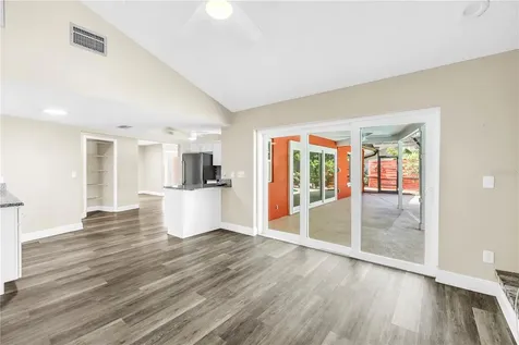 905 Serpentine Drive S St Petersburg FL 33705