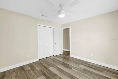 905 Serpentine Drive S St Petersburg FL 33705