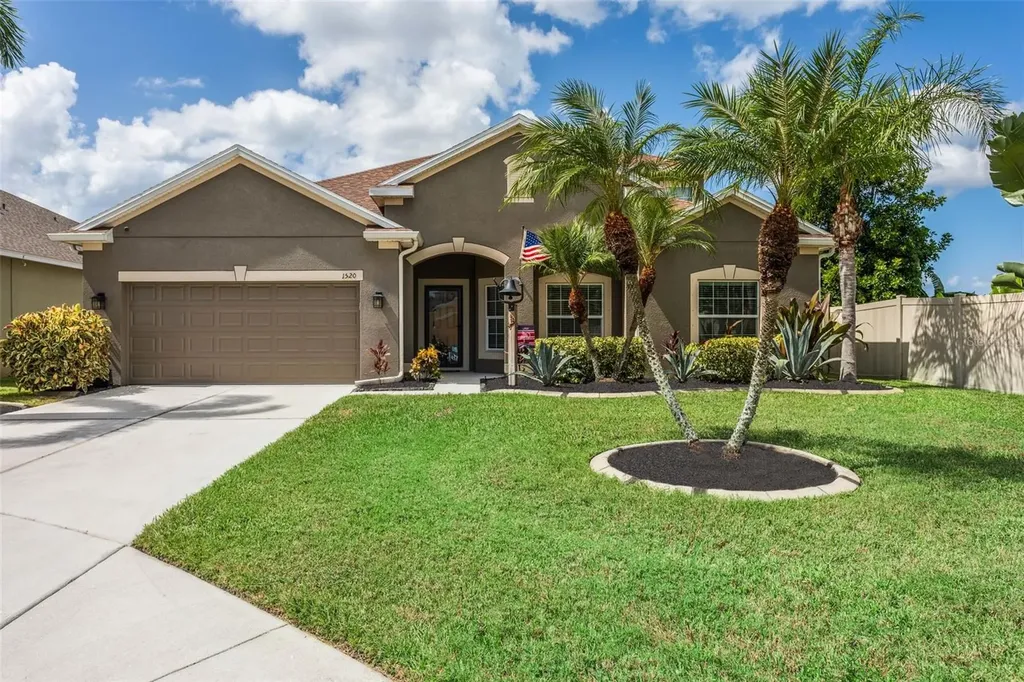 1520 Yale Castle Court Ruskin FL 33570