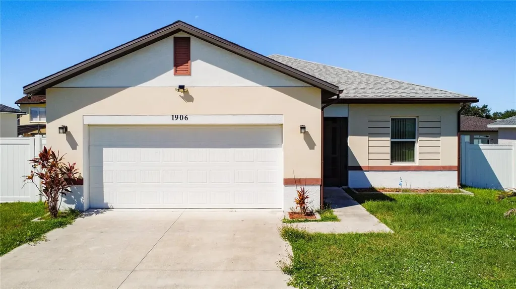 1906 Manatee Drive Kissimmee FL 34759