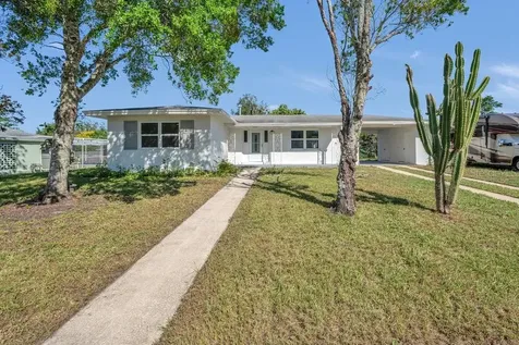1179 Snowden Avenue Deltona FL 32725