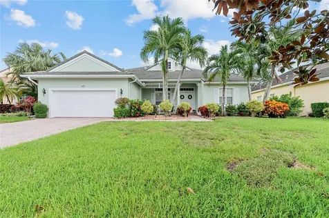 172 NW Magnolia Lakes Boulevard Port St Lucie FL 34952