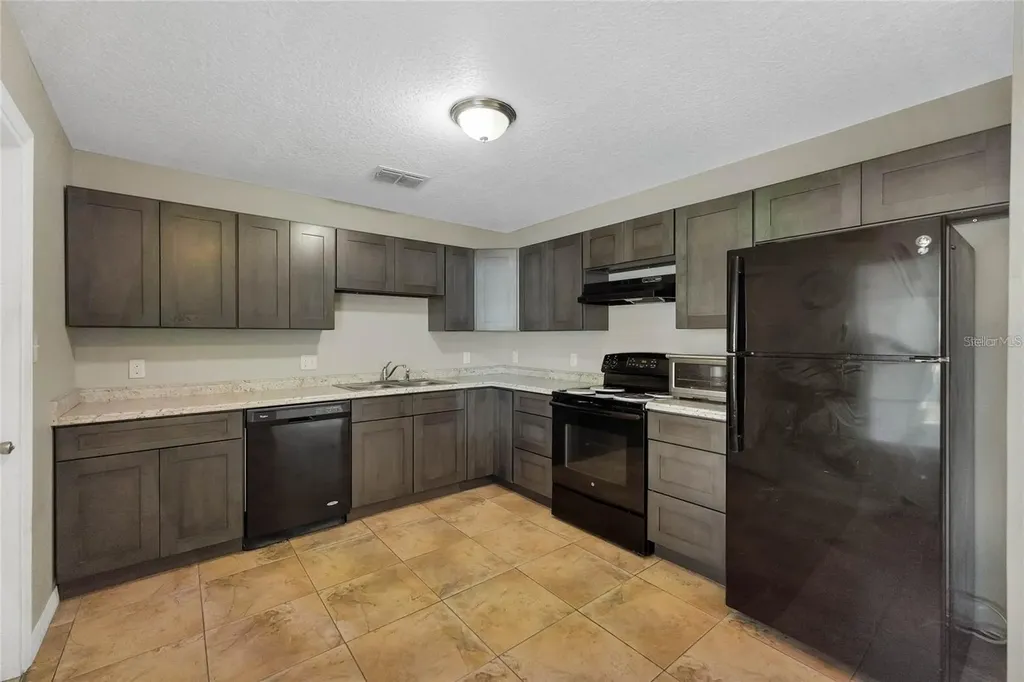 802 Darby Drive Kissimmee FL 34758