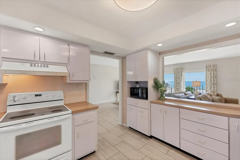 101 Benjamin Franklin Drive Sarasota FL 34236