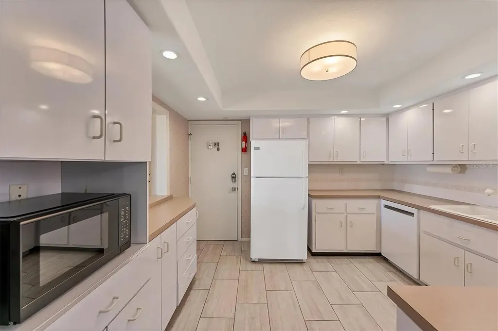 101 Benjamin Franklin Drive Sarasota FL 34236