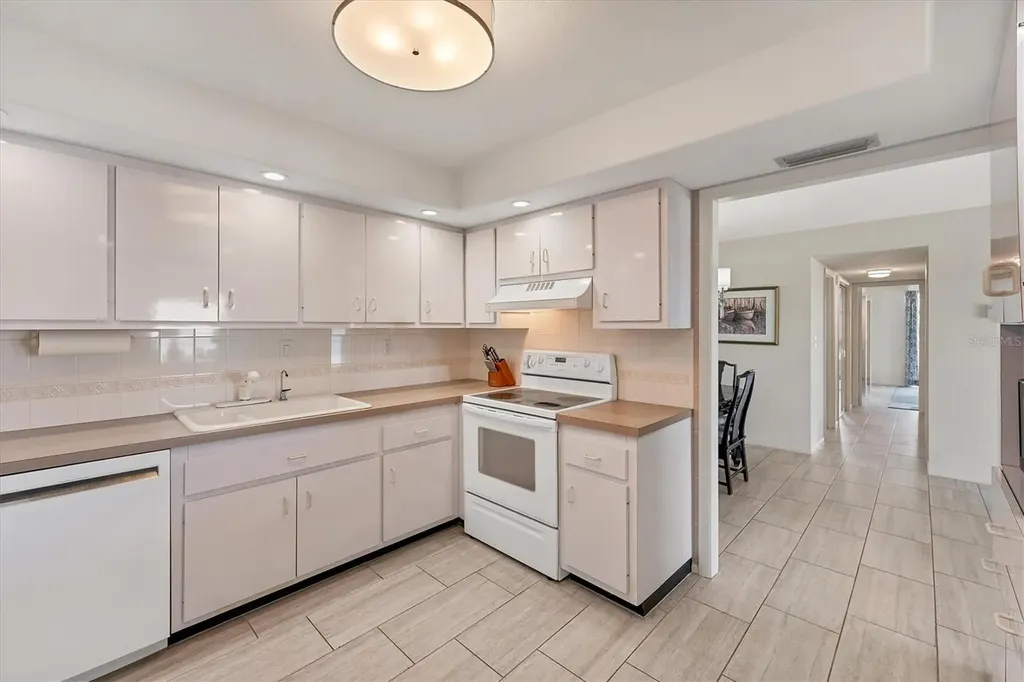 101 Benjamin Franklin Drive Sarasota FL 34236