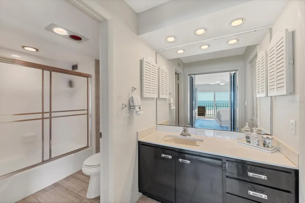 101 Benjamin Franklin Drive Sarasota FL 34236