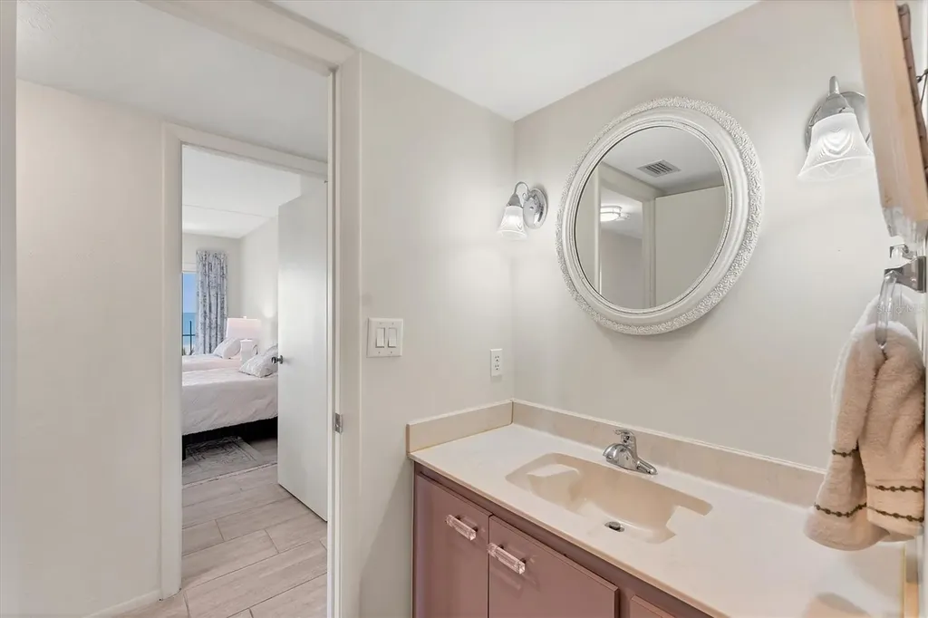 101 Benjamin Franklin Drive Sarasota FL 34236