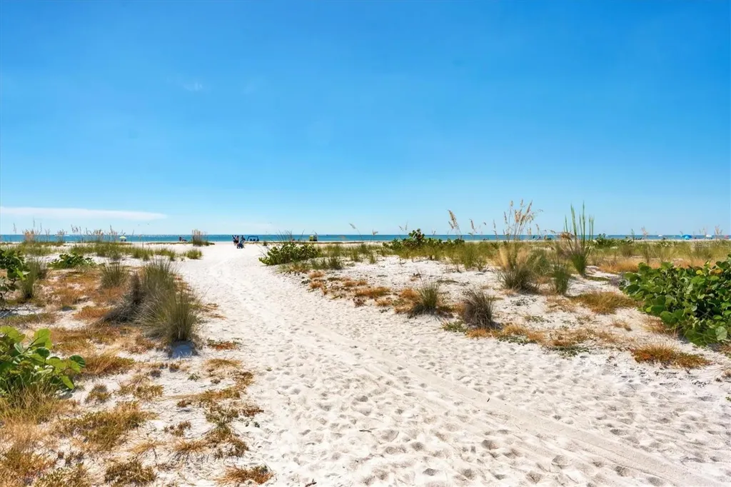 101 Benjamin Franklin Drive Sarasota FL 34236