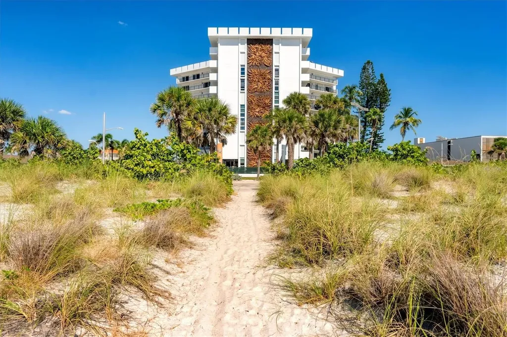 101 Benjamin Franklin Drive Sarasota FL 34236