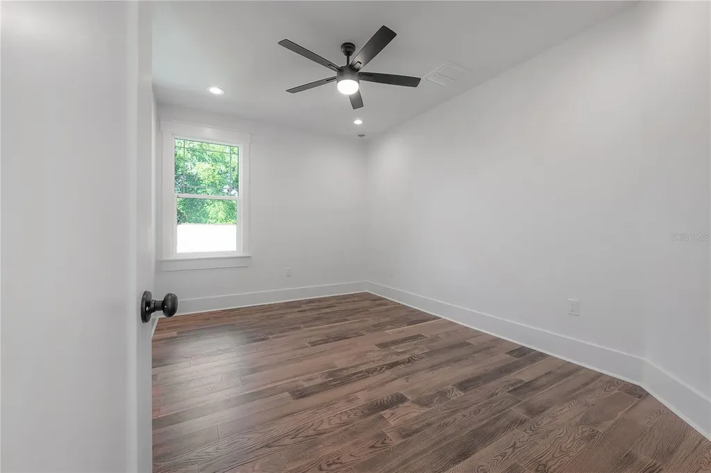 810 E Frierson Avenue Tampa FL 33603