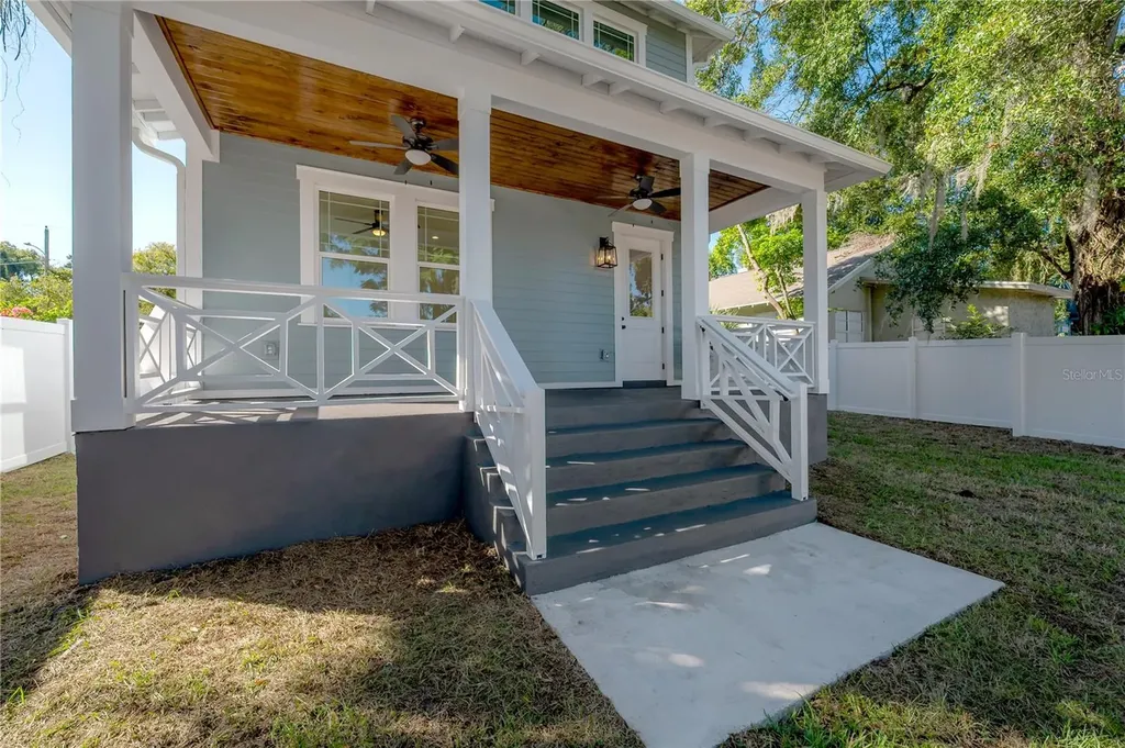810 E Frierson Avenue Tampa FL 33603