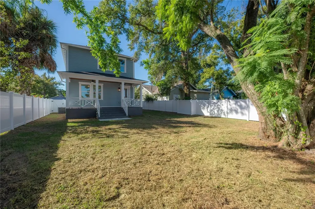 810 E Frierson Avenue Tampa FL 33603
