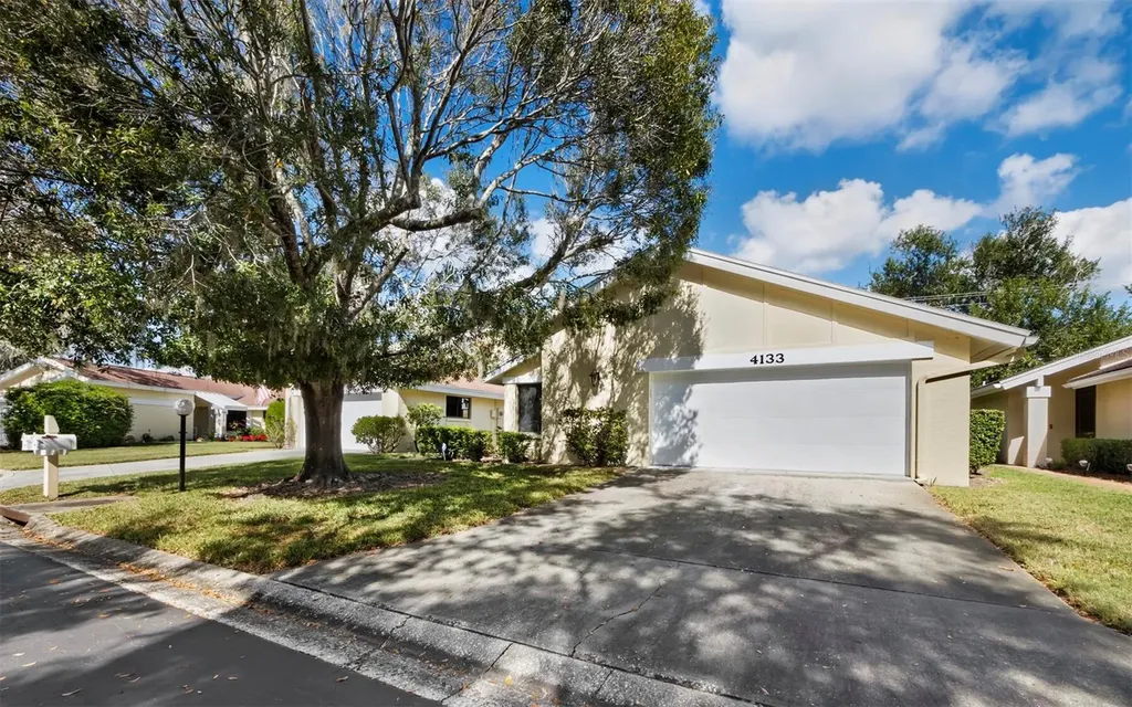 4133 Carriage Drive Sarasota FL 34241