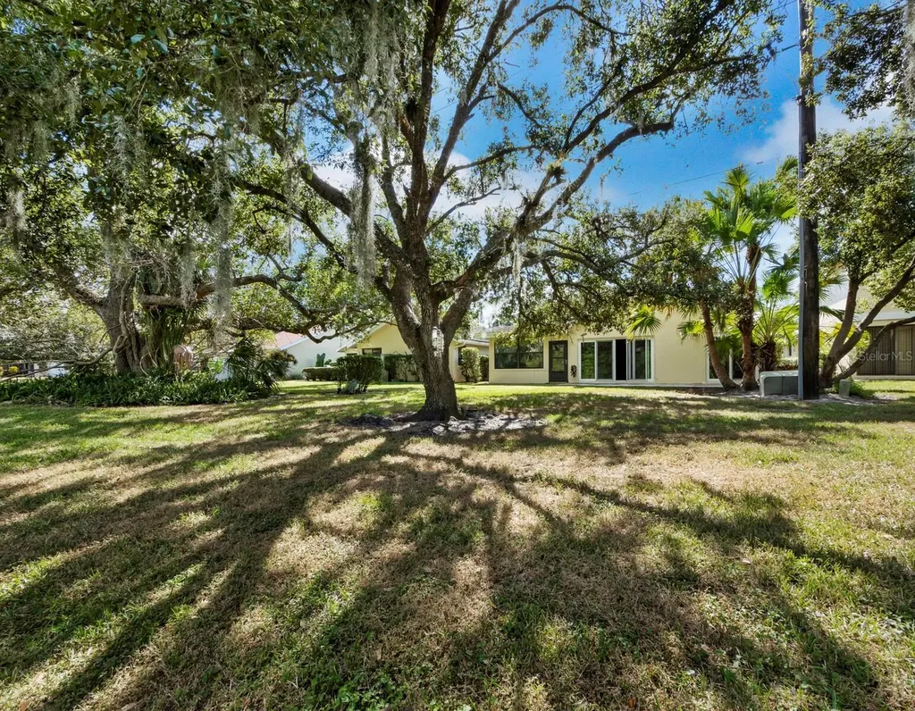 4133 Carriage Drive Sarasota FL 34241