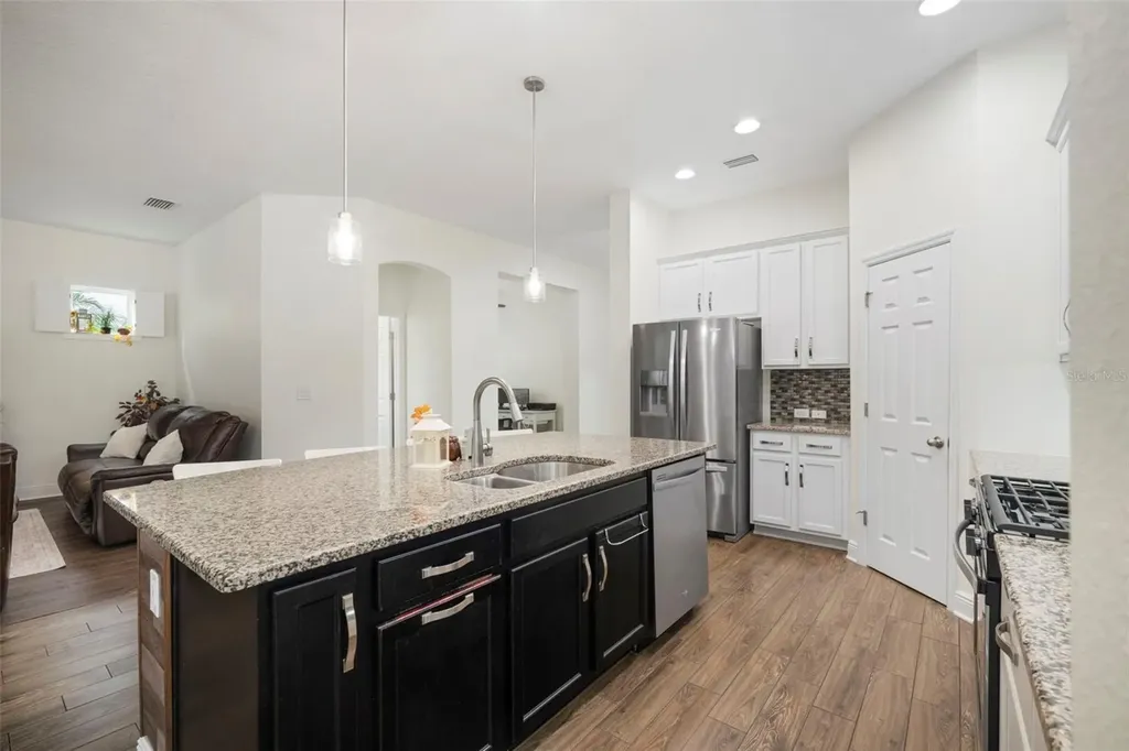 6337 Waves End Place Apollo Beach FL 33572