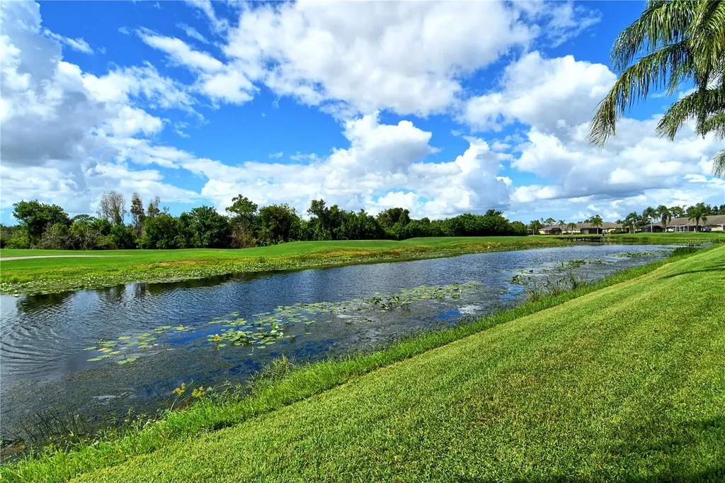 5240 Mahogany Run Avenue Sarasota FL 34241