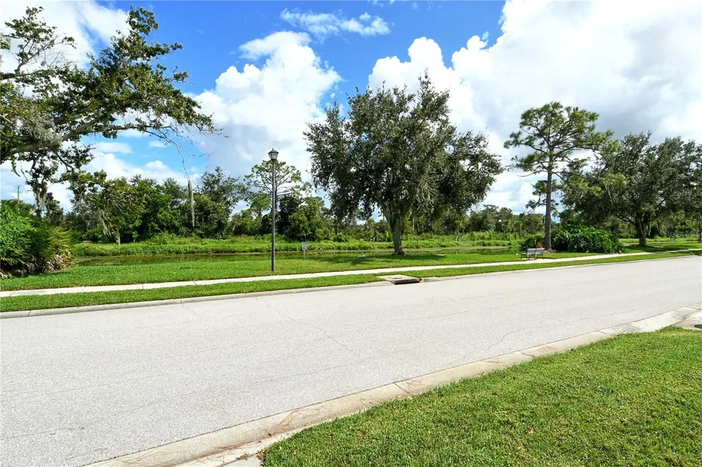 5240 Mahogany Run Avenue Sarasota FL 34241