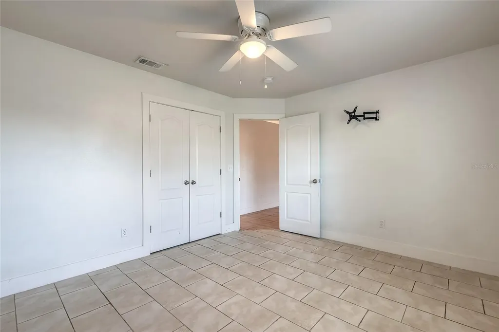 235 Lancaster Avenue Orange City FL 32763