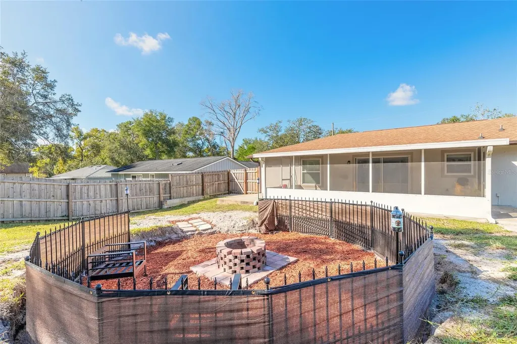 235 Lancaster Avenue Orange City FL 32763