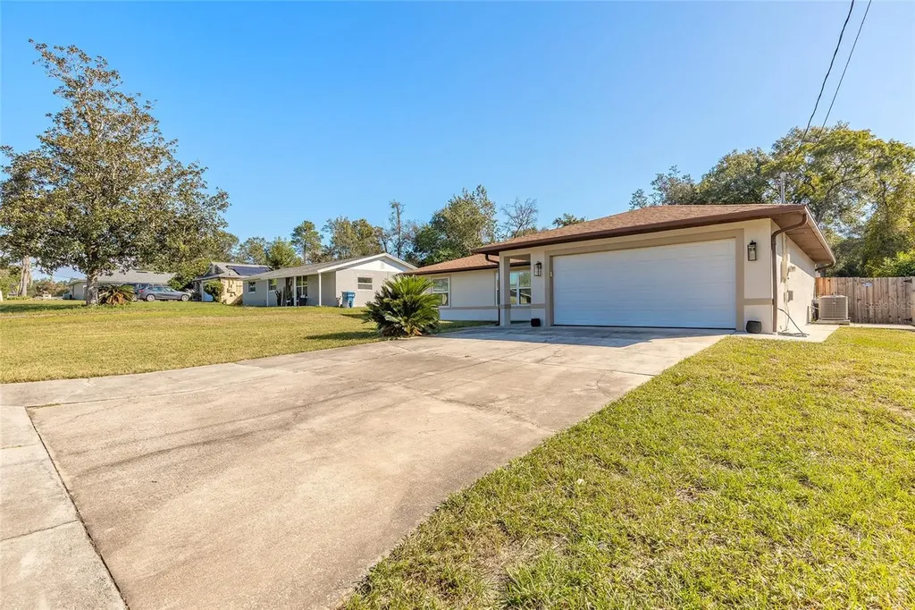 235 Lancaster Avenue Orange City FL 32763