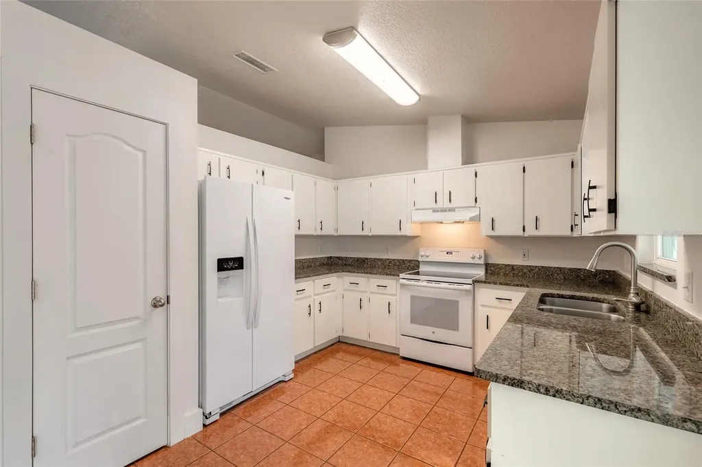 235 Lancaster Avenue Orange City FL 32763