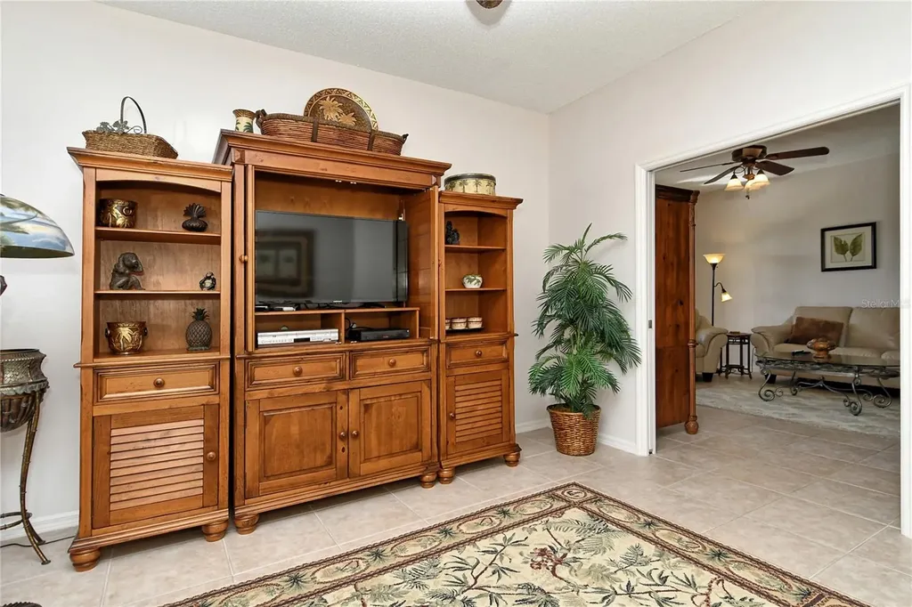 5156 Mahogany Run Avenue Sarasota FL 34241