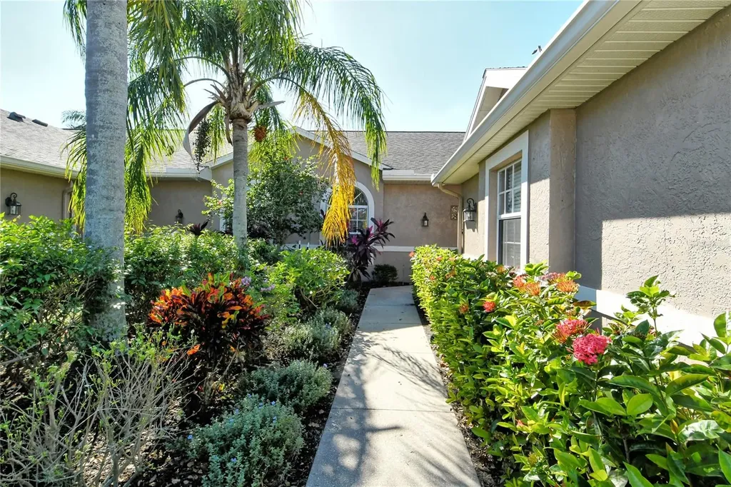 5156 Mahogany Run Avenue Sarasota FL 34241
