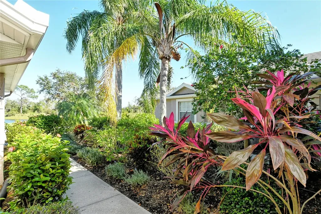 5156 Mahogany Run Avenue Sarasota FL 34241