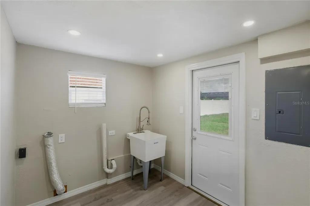 185 Salem Avenue NW Port Charlotte FL 33952