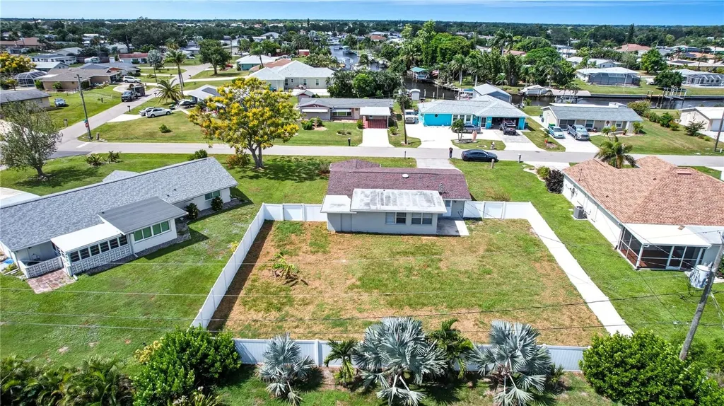 185 Salem Avenue NW Port Charlotte FL 33952