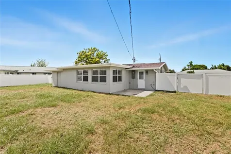 185 Salem Avenue NW Port Charlotte FL 33952