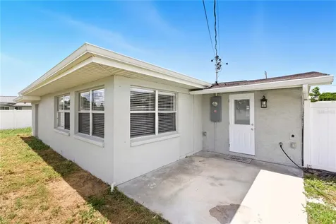 185 Salem Avenue NW Port Charlotte FL 33952