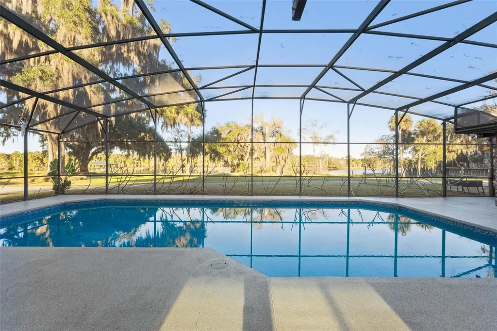 2565 E Osceola Road Geneva FL 32732