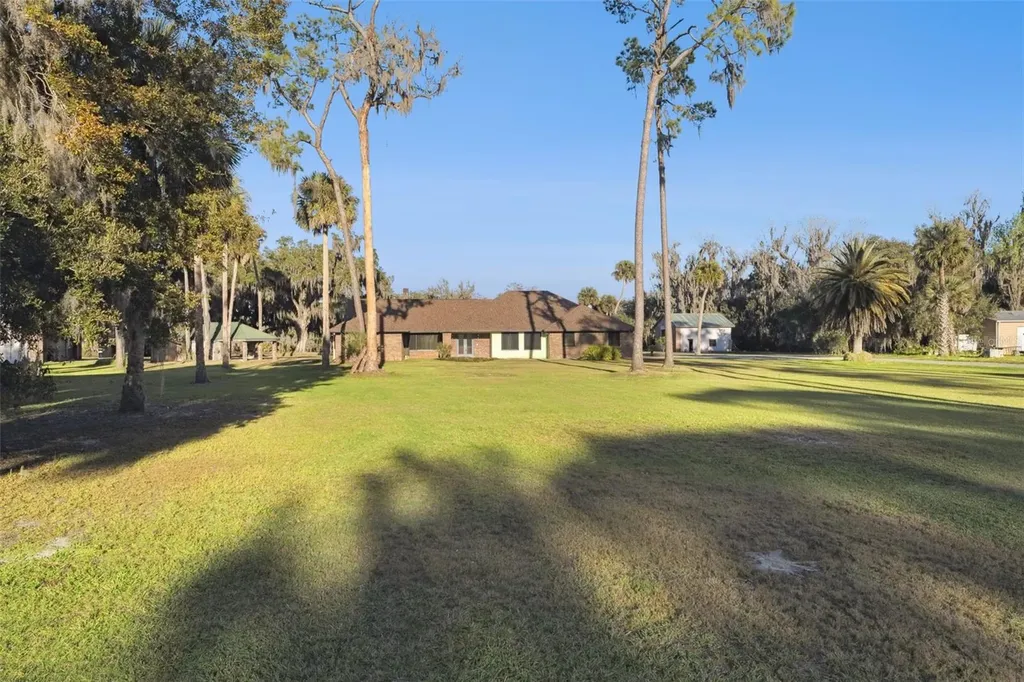 2565 E Osceola Road Geneva FL 32732
