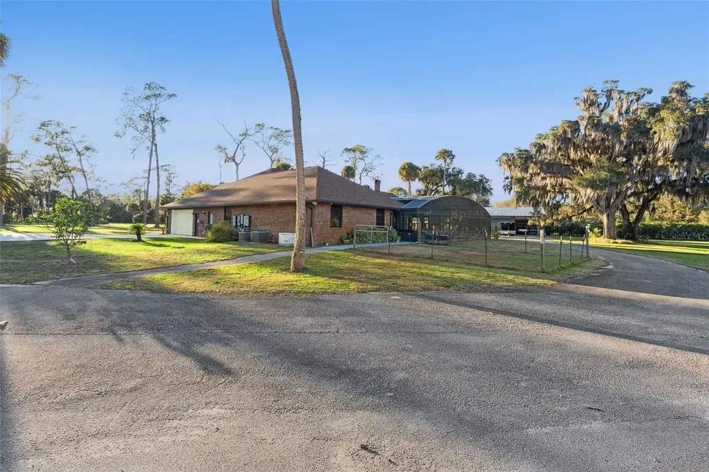 2565 E Osceola Road Geneva FL 32732