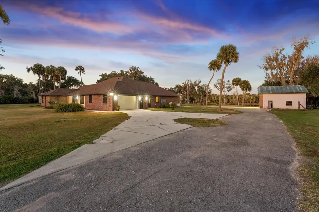 2565 E Osceola Road Geneva FL 32732