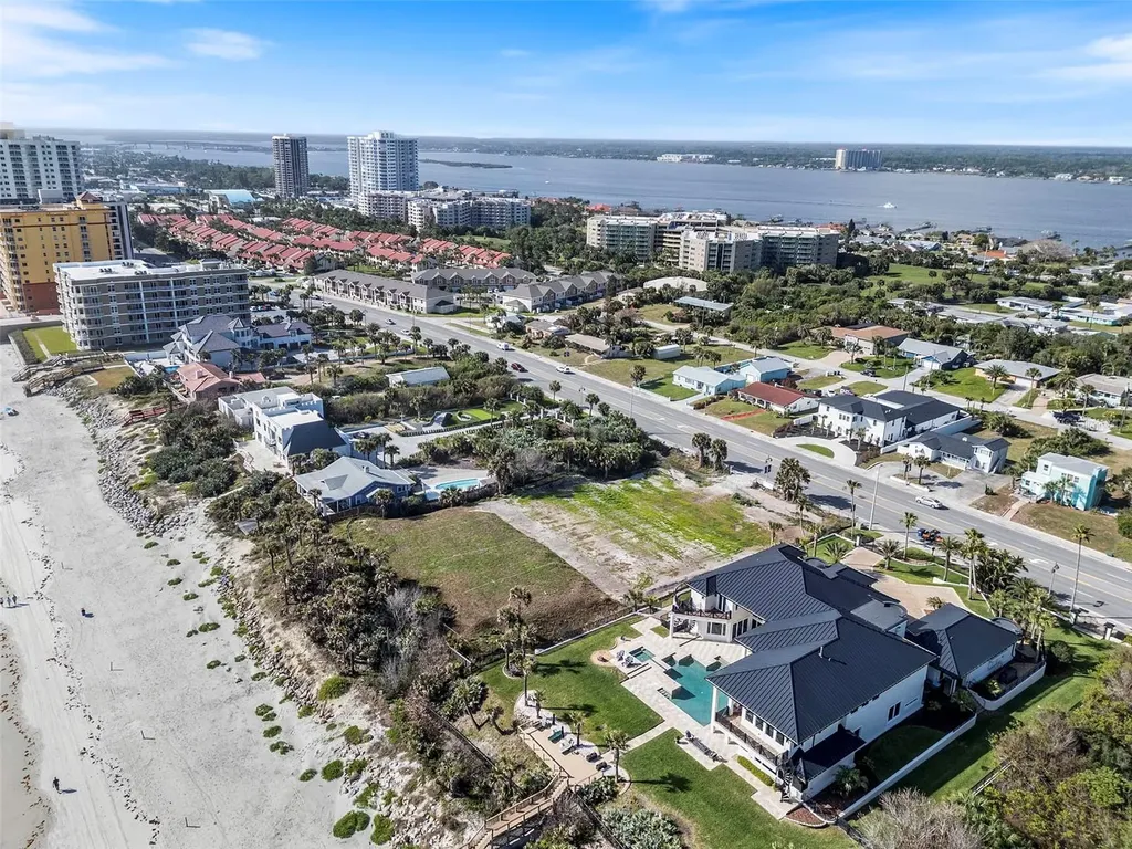 2825 S Atlantic Avenue Daytona Beach FL 32118
