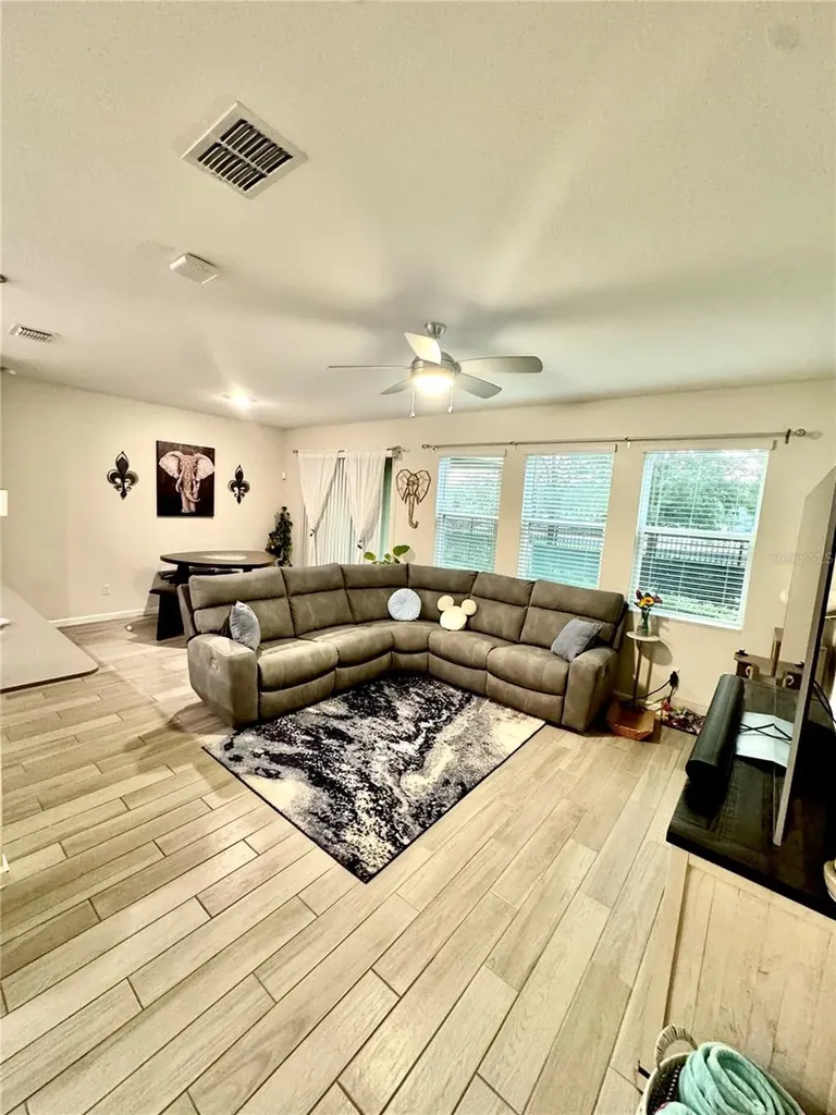 9896 Red Eagle Drive Orlando FL 32825