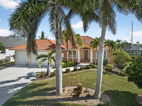 132 Crescent Drive Punta Gorda FL 33950