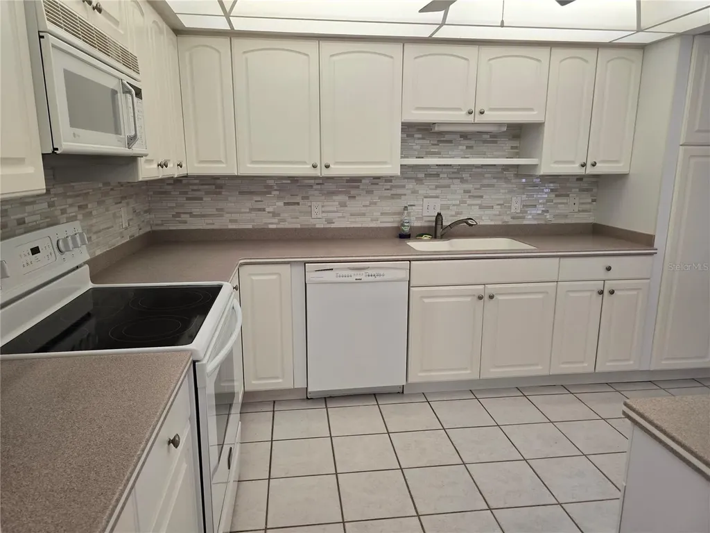 411 S Bayshore Boulevard Safety Harbor FL 34695