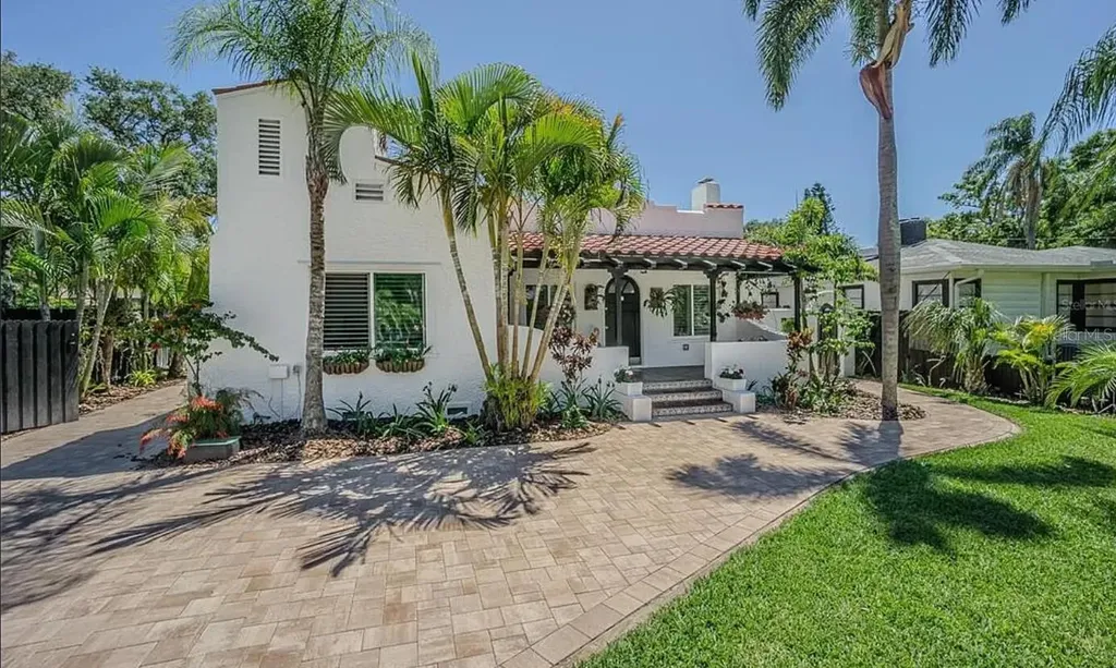 1175 Jackson Road Clearwater FL 33755