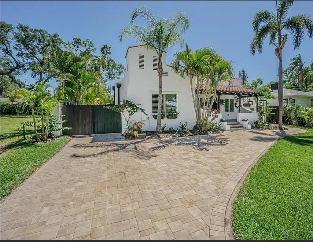 1175 Jackson Road Clearwater FL 33755
