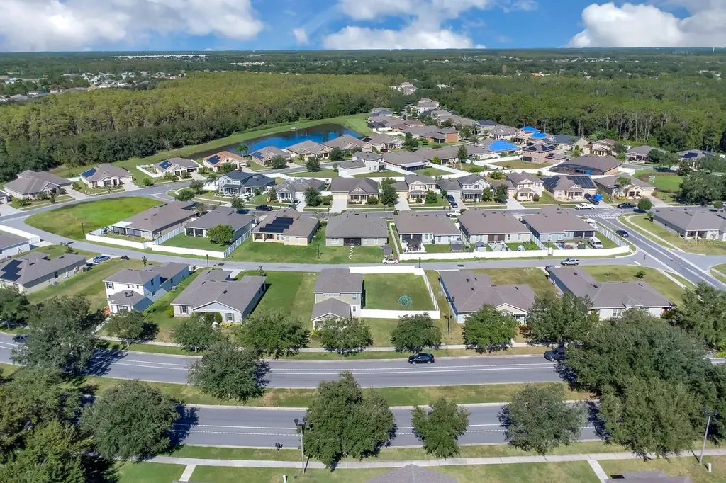 2651 Grasmere View Parkway N Kissimmee FL 34746