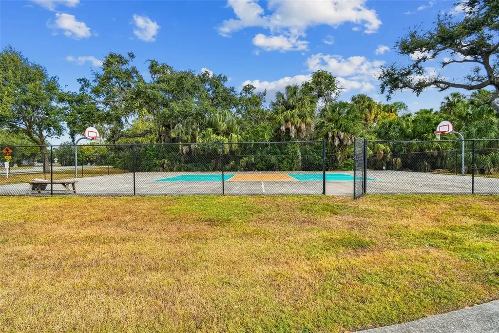 8910 52nd Avenue E Palmetto FL 34221