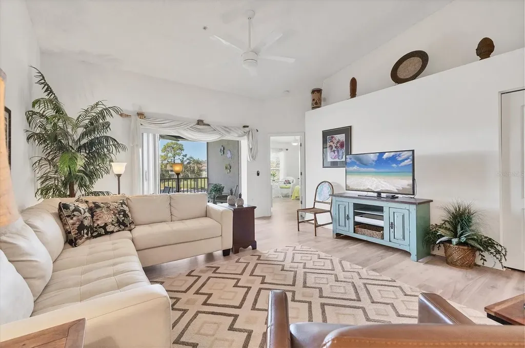 5240 Hyland Hills Avenue Sarasota FL 34241