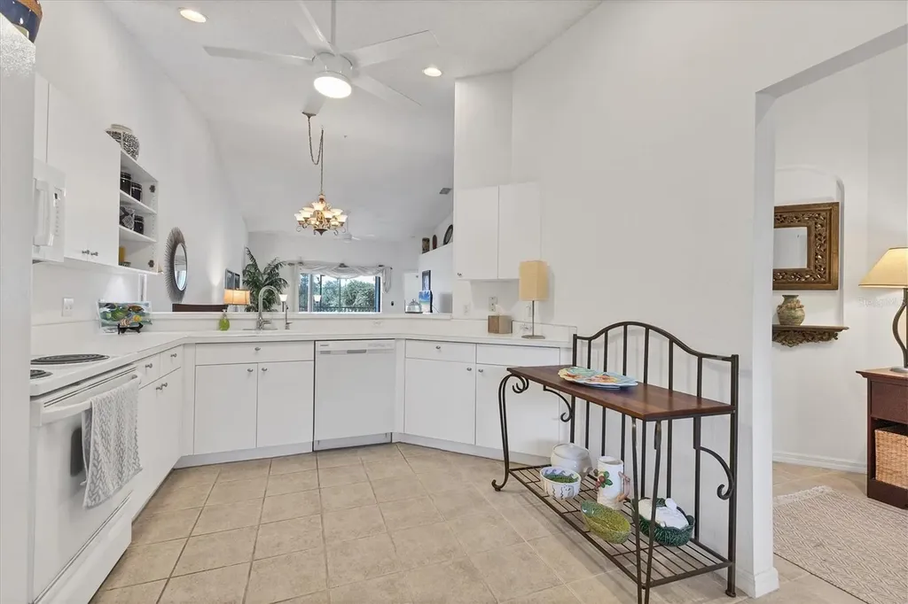 5240 Hyland Hills Avenue Sarasota FL 34241